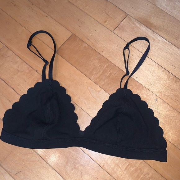 [S] VICTORIA’S SECRET bralette bundle - Picture 2 of 16